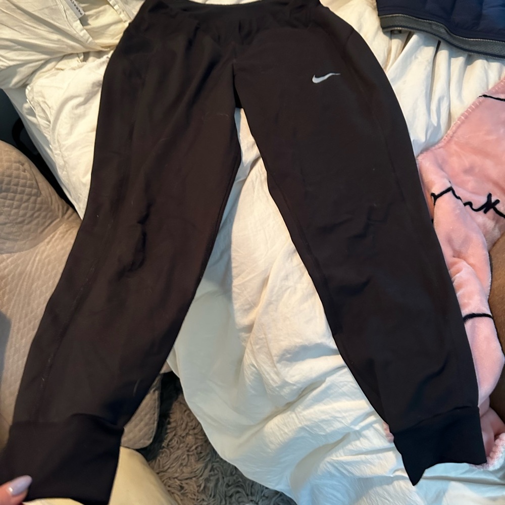 Nike Dri-Fit cropped joggers